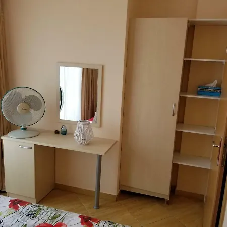 Golden Dreams Apartment *